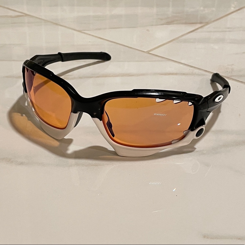 Oakley Jawbone Racing Jacket® performance sunglasses black & white frame bronze